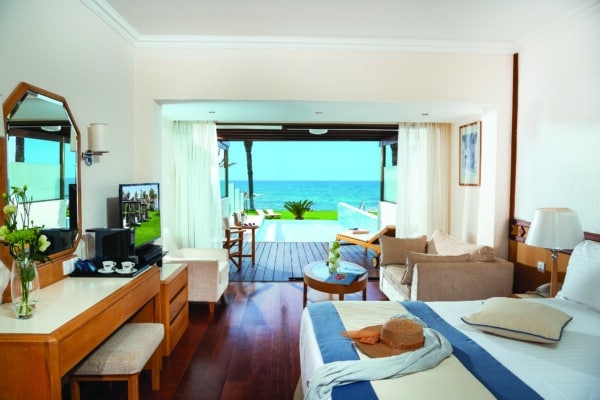 53 ATHENA BEACH HOTEL JUNIOR SUITE WITH PRIVATE POOL