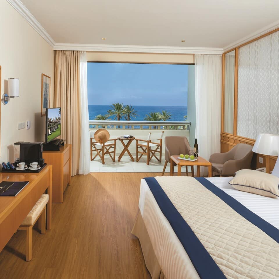 41 ATHENA BEACH HOTEL SUPERIOR ROOM SV