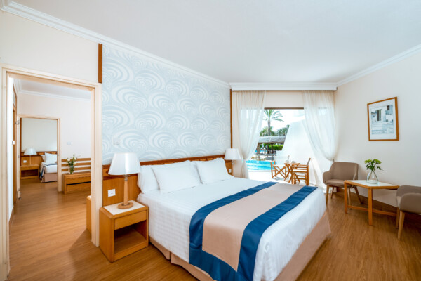 46 ATHENA BEACH HOTEL FAMILY SUPERIOR INTERCONNECTING AND TRIPLE INTERCONECTING SWIM-UP ROOM