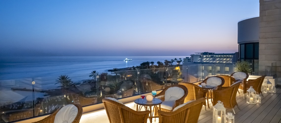 30 ATHENA BEACH HOTEL ST. ANDREW'S ROOFTOP BAR